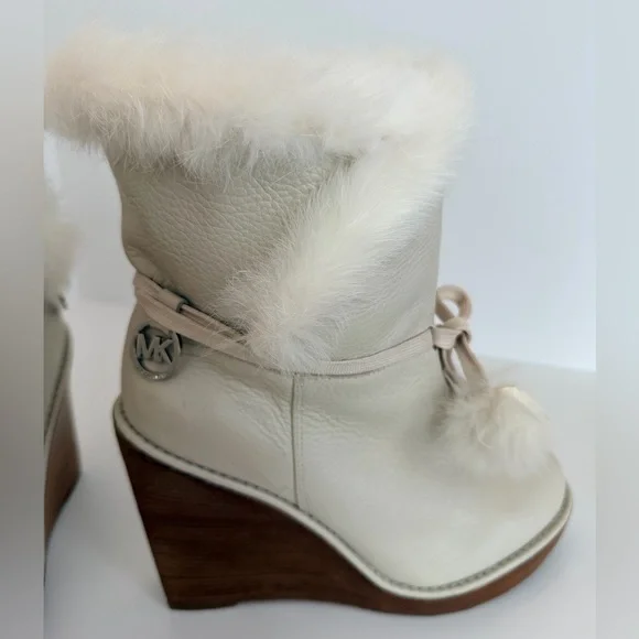 Michael Kors Cream Wedge Leather Ankle Boots with Fur Trim Size 7 1/2 - Picture 3 of 11